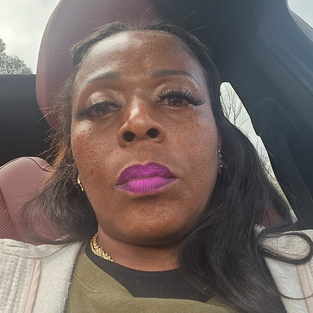 Meet your Posher, Latonya